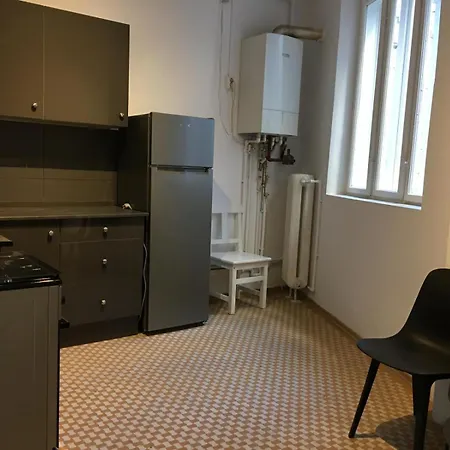 Calea Mosilor Vintage Minimalist 4