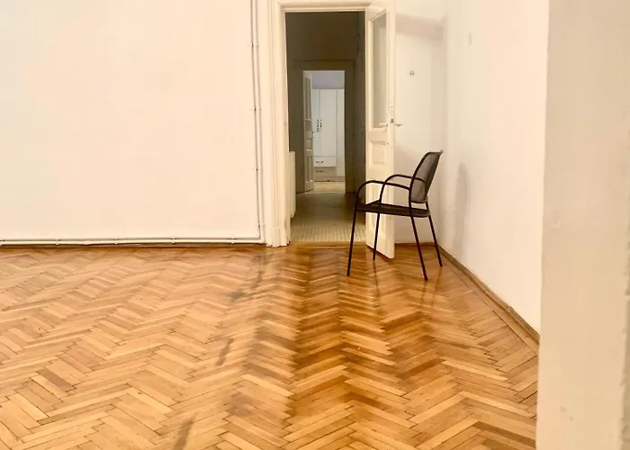 Calea Mosilor Vintage Minimalist 4 דירה