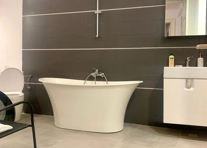 Calea Mosilor Vintage Minimalist 4