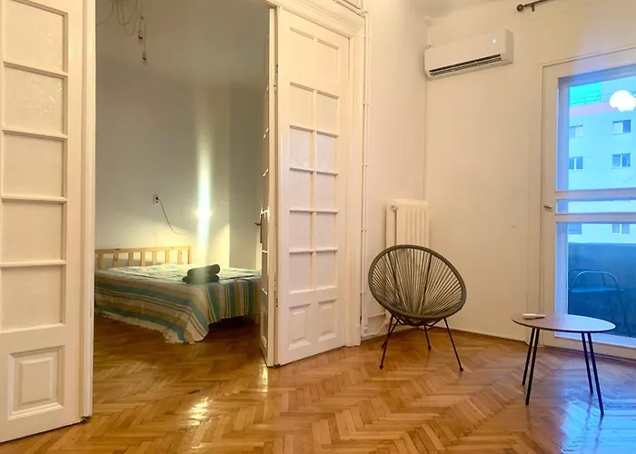 Calea Mosilor Vintage Minimalist 4 דירה בוקרשט