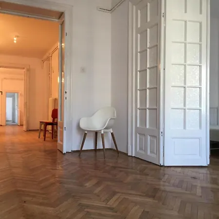 Calea Mosilor Vintage Minimalist 4 *